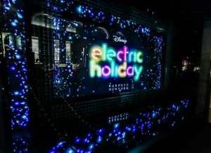 christie-microtiles-display-disney_barneys-ny-electric-holiday-signage-2-sm